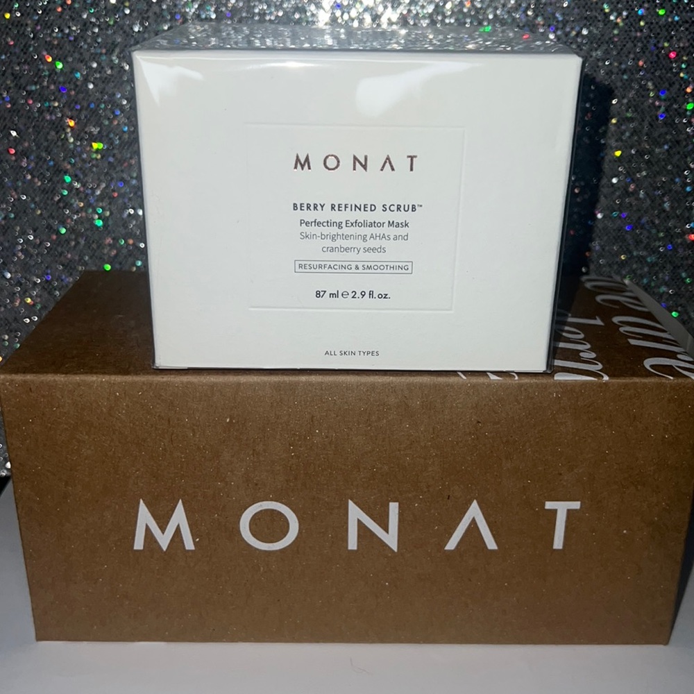 💖🆕💖 Monat Berry Refined Scrub - Picture 5 of 10